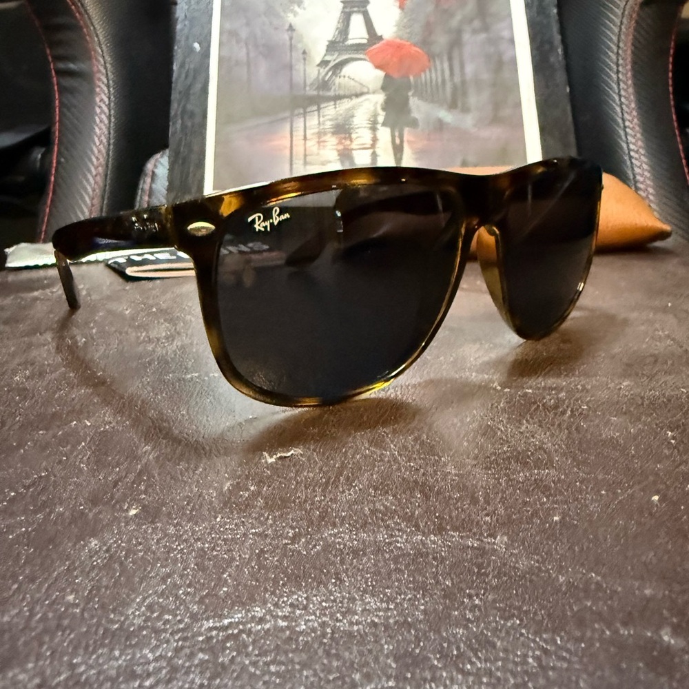 Ray-Ban 4147  Boyfriend Tortoise/ Grey lenses Sunglasses